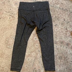 Lululemon High-Rise Black Heather Align Leggings Like New. No piling